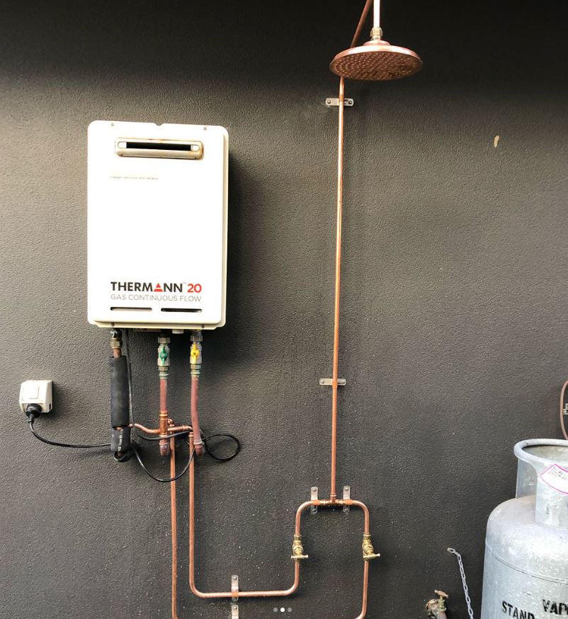 Outdoor shower with Thermann gas hot water system